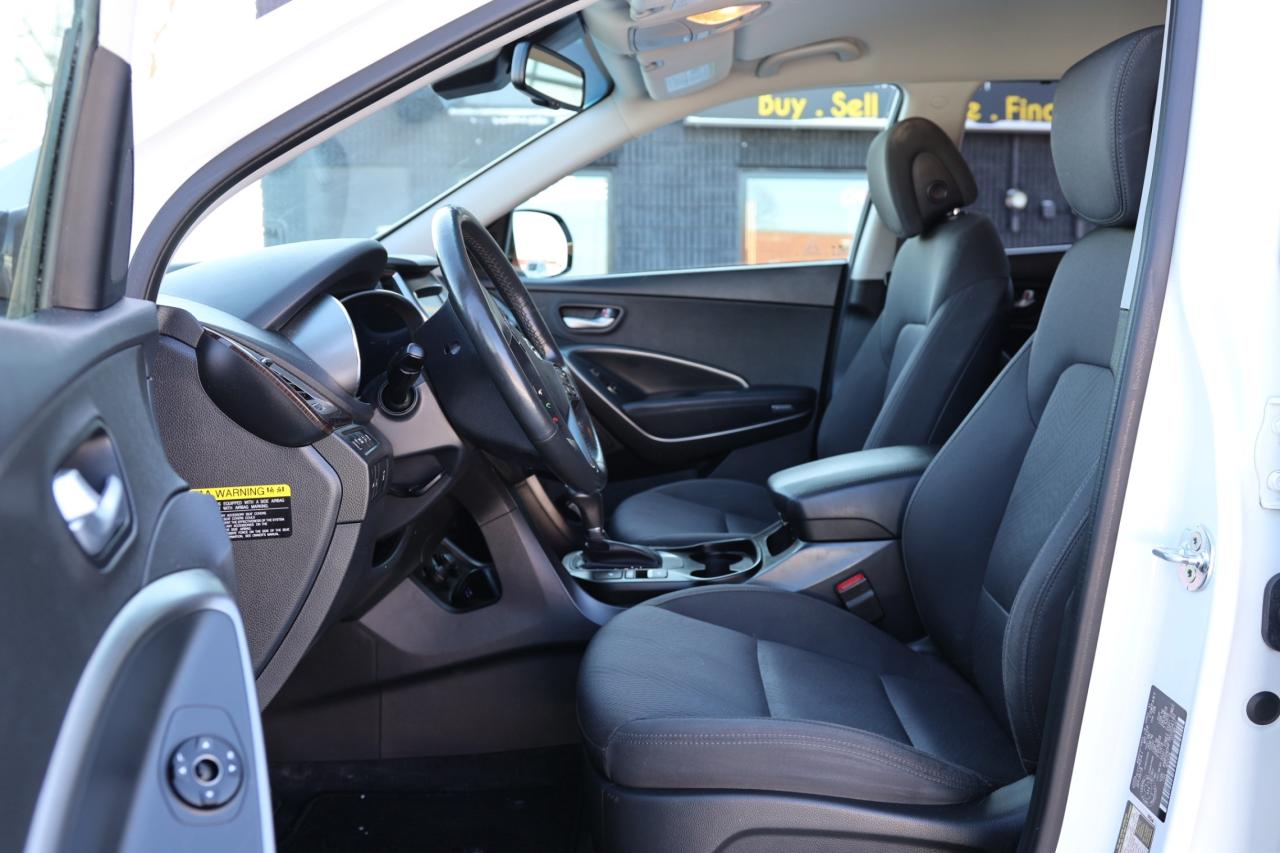 2019 Hyundai Santa Fe XL PREFERRED-V6-XL-AWD-7PASS/BACK UP CAMERA/APPLE CAR Photo