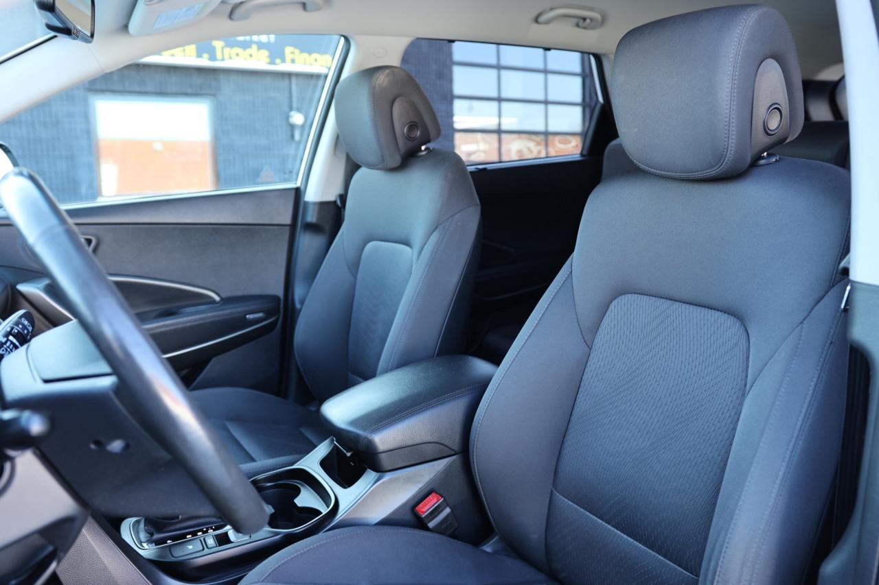 2019 Hyundai Santa Fe XL PREFERRED-V6-XL-AWD-7PASS/BACK UP CAMERA/APPLE CAR Photo