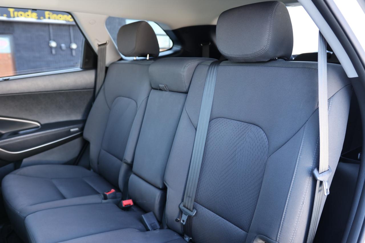 2019 Hyundai Santa Fe XL PREFERRED-V6-XL-AWD-7PASS/BACK UP CAMERA/APPLE CAR Photo