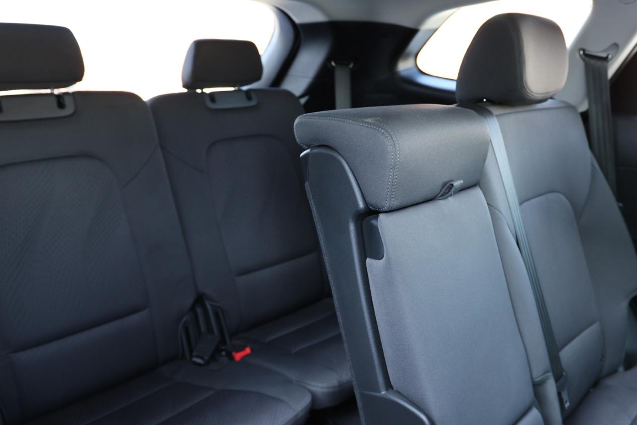 2019 Hyundai Santa Fe XL PREFERRED-V6-XL-AWD-7PASS/BACK UP CAMERA/APPLE CAR Photo