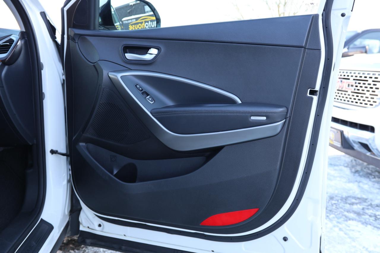 2019 Hyundai Santa Fe XL PREFERRED-V6-XL-AWD-7PASS/BACK UP CAMERA/APPLE CAR Photo