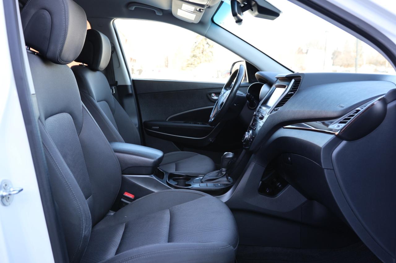 2019 Hyundai Santa Fe XL PREFERRED-V6-XL-AWD-7PASS/BACK UP CAMERA/APPLE CAR Photo