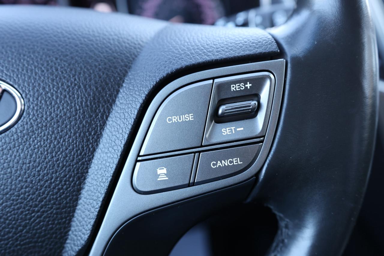 2019 Hyundai Santa Fe XL PREFERRED-V6-XL-AWD-7PASS/BACK UP CAMERA/APPLE CAR Photo