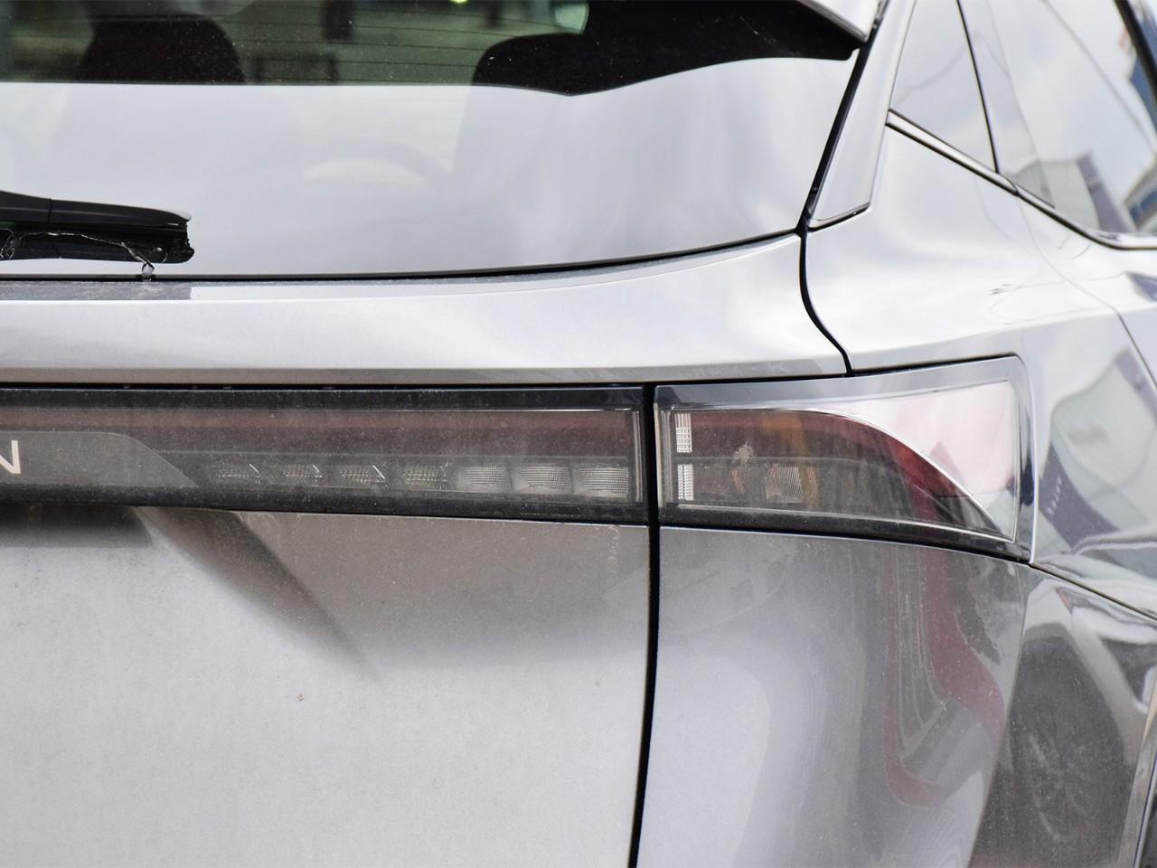 2025 Nissan Ariya EVOLVE 4dr e-4ORCE All-Wheel Drive Photo4