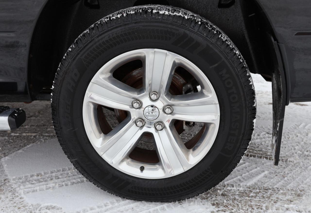 2016 RAM 1500 SPORT-4WD-5.7L HEMI/CREWCAB/P SEAT/B CAM/H SEATS/H Photo