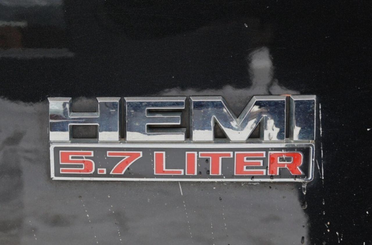 2016 RAM 1500 SPORT-4WD-5.7L HEMI/CREWCAB/P SEAT/B CAM/H SEATS/H Photo