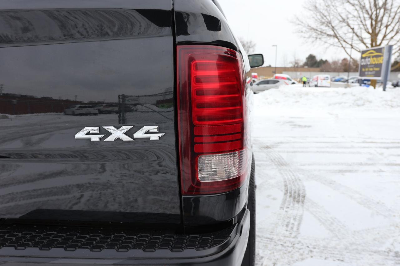 2016 RAM 1500 SPORT-4WD-5.7L HEMI/CREWCAB/P SEAT/B CAM/H SEATS/H Photo