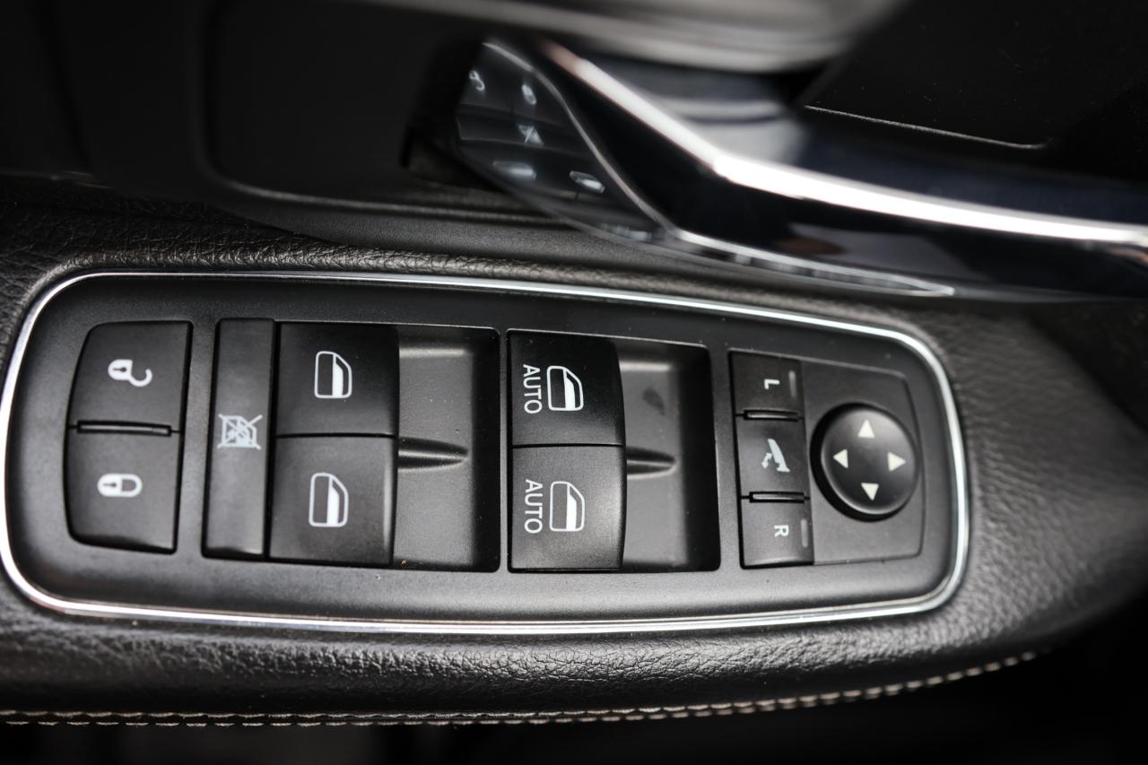 2016 RAM 1500 SPORT-4WD-5.7L HEMI/CREWCAB/P SEAT/B CAM/H SEATS/H Photo