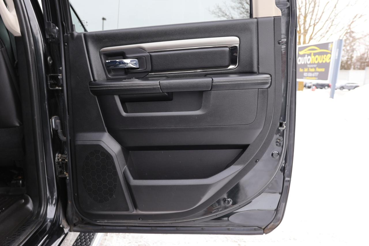 2016 RAM 1500 SPORT-4WD-5.7L HEMI/CREWCAB/P SEAT/B CAM/H SEATS/H Photo