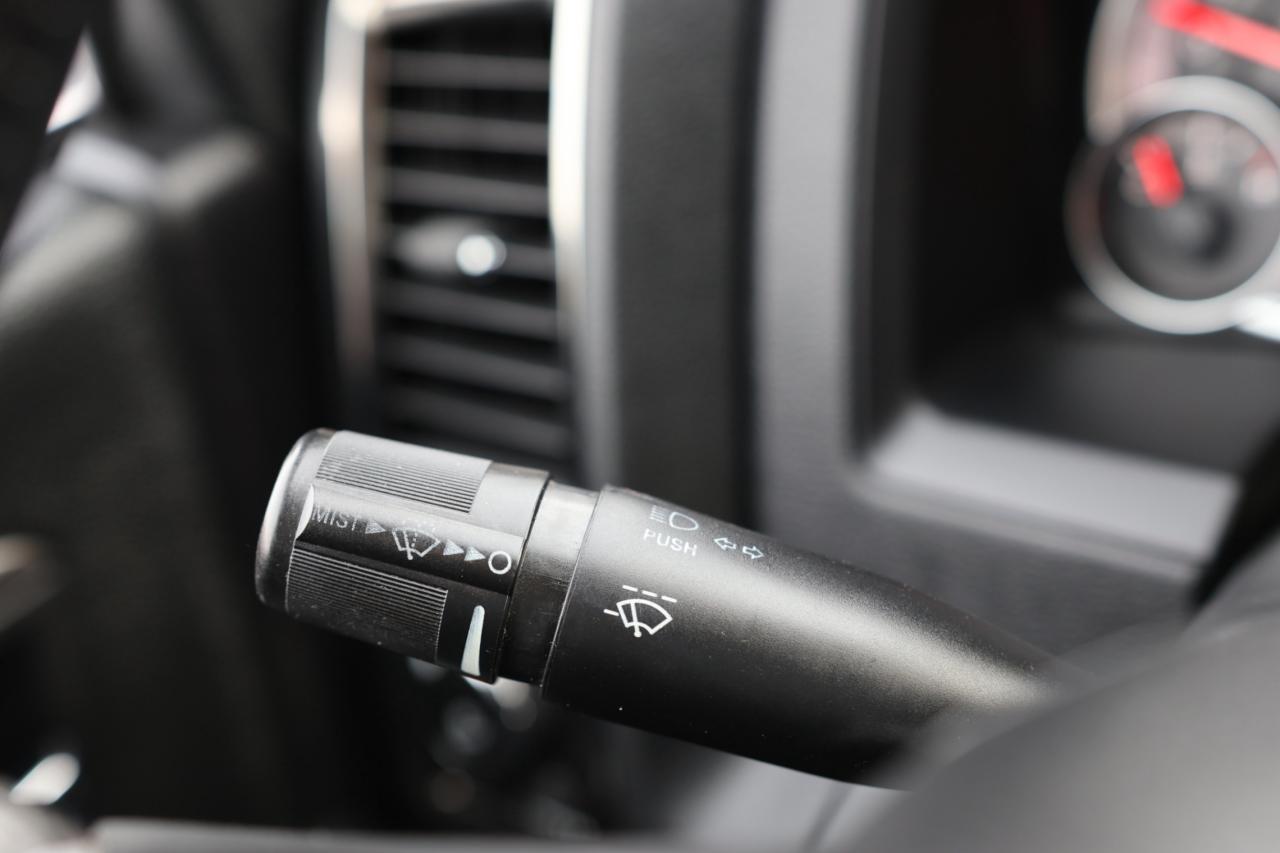 2016 RAM 1500 SPORT-4WD-5.7L HEMI/CREWCAB/P SEAT/B CAM/H SEATS/H Photo