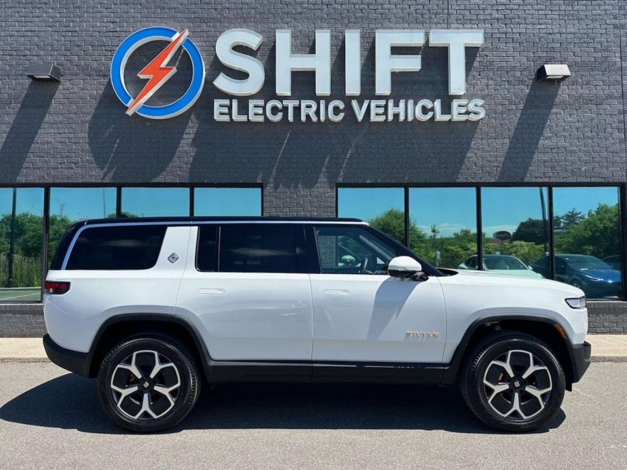 2024 Rivian R1S Adventure Quad-Motor Large Pack   IT'S HERE! Photo