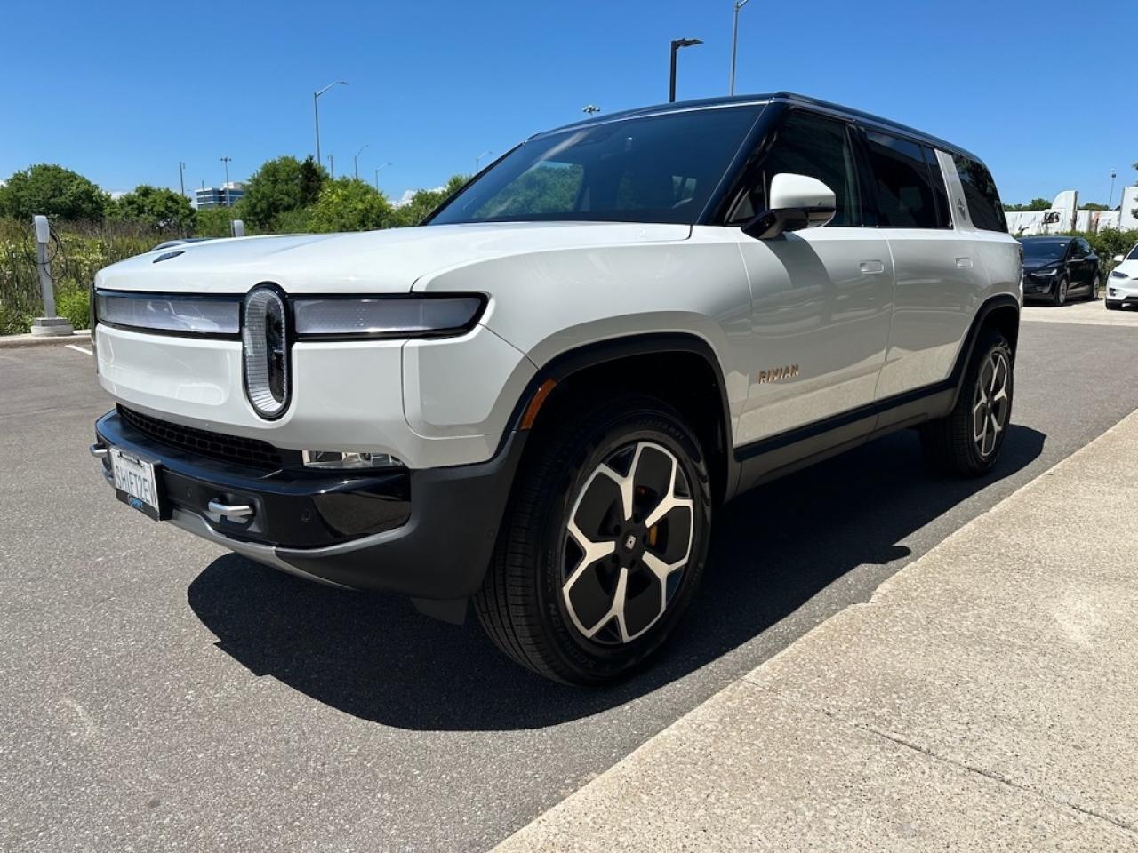 2024 Rivian R1S Adventure Quad-Motor Large Pack   IT'S HERE! Photo2