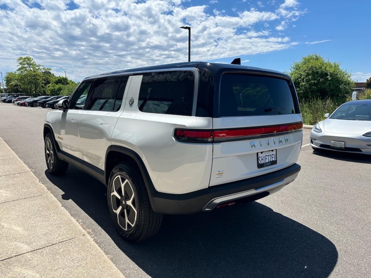 2024 Rivian R1S Adventure Quad-Motor Large Pack   IT'S HERE! Photo