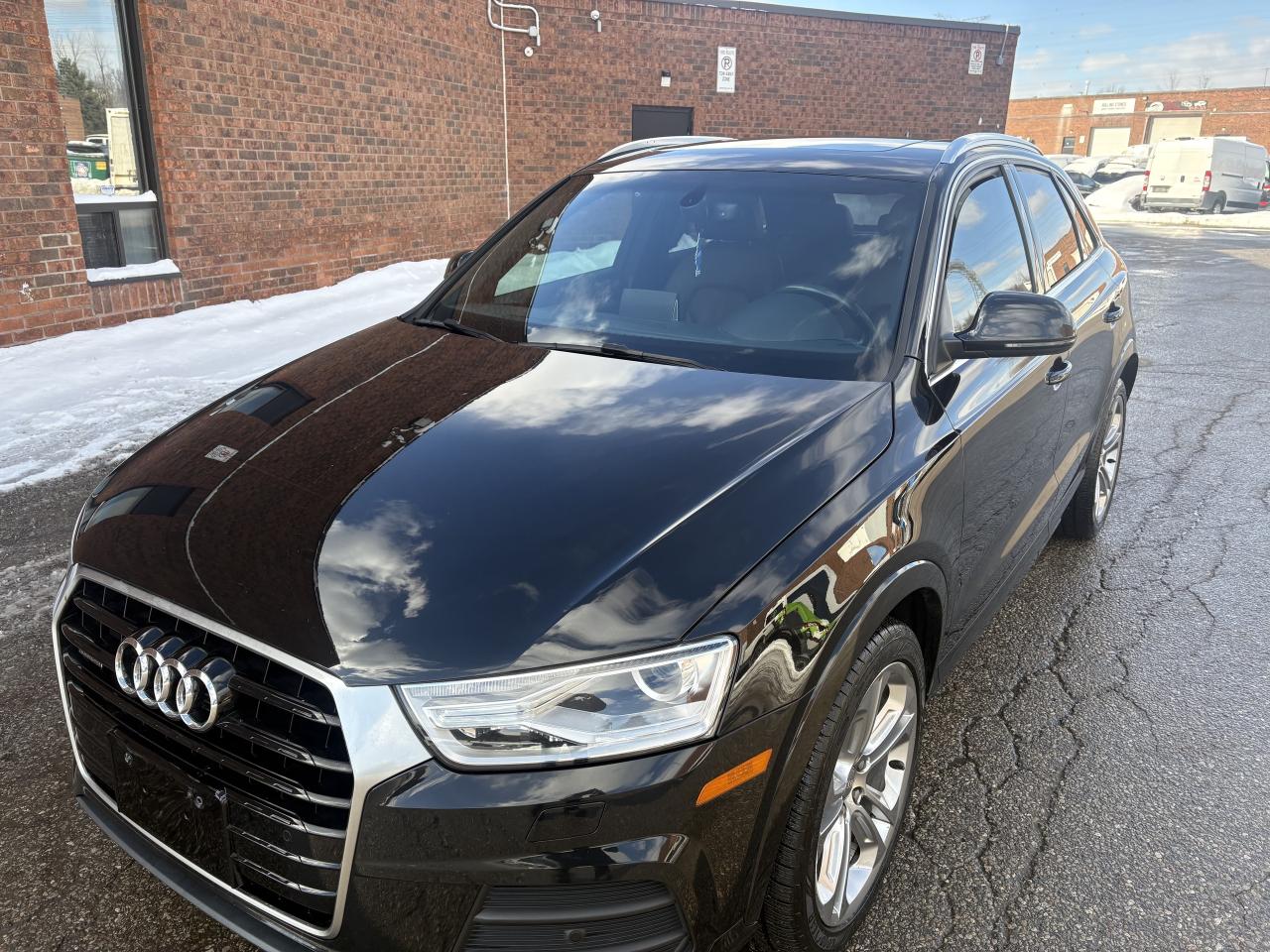 2017 Audi Q3 quattro 4dr 2.0T Progressiv Photo2