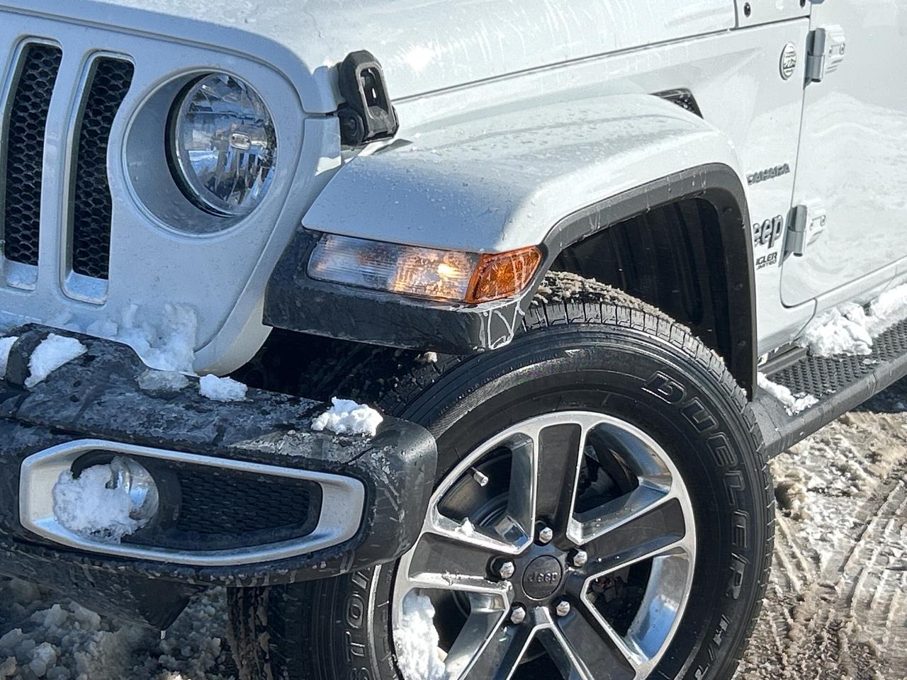 2021 Jeep Wrangler Unlimited Sahara 4x4 CALL NAPANEE 613-354-2100 Photo