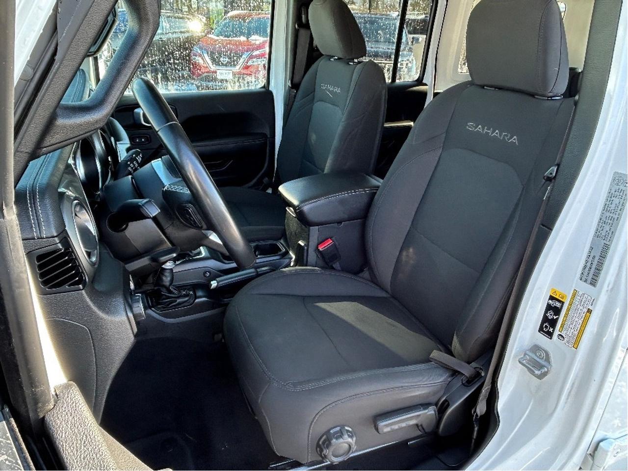 2021 Jeep Wrangler Unlimited Sahara 4x4 CALL NAPANEE 613-354-2100 Photo