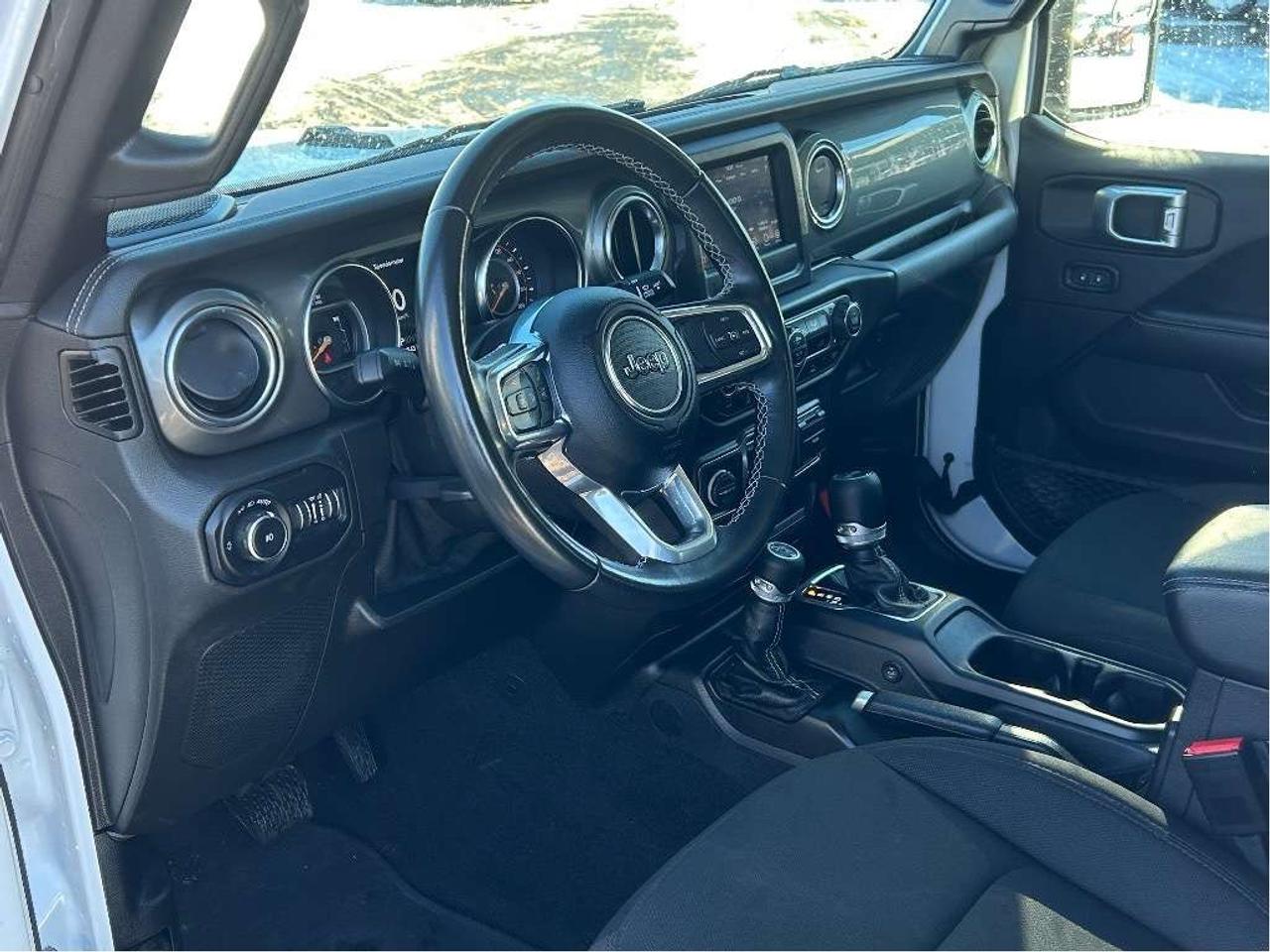 2021 Jeep Wrangler Unlimited Sahara CALL BELLEVILLE 613-961-8848 Photo