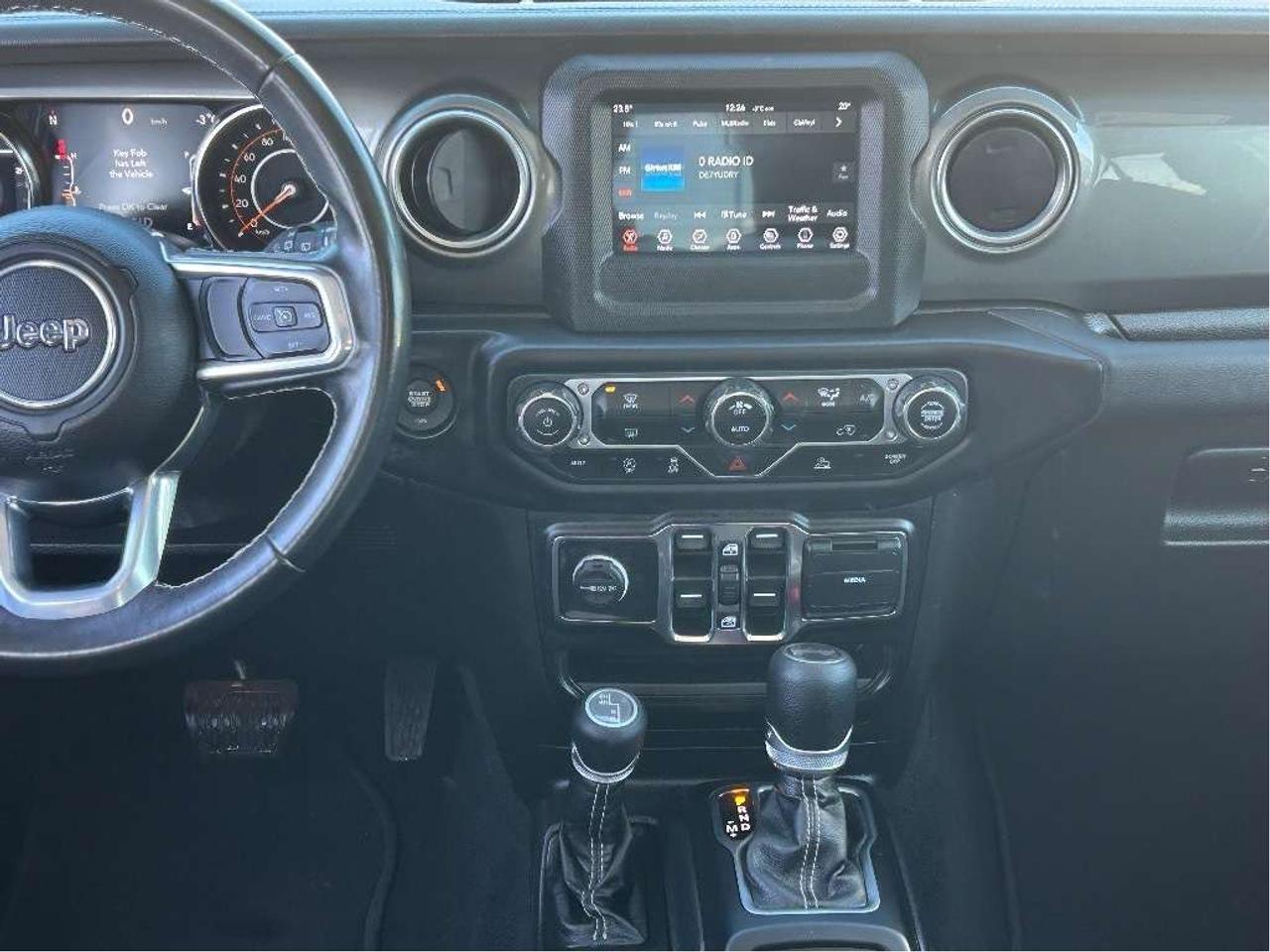 2021 Jeep Wrangler Unlimited Sahara CALL BELLEVILLE 613-961-8848 Photo