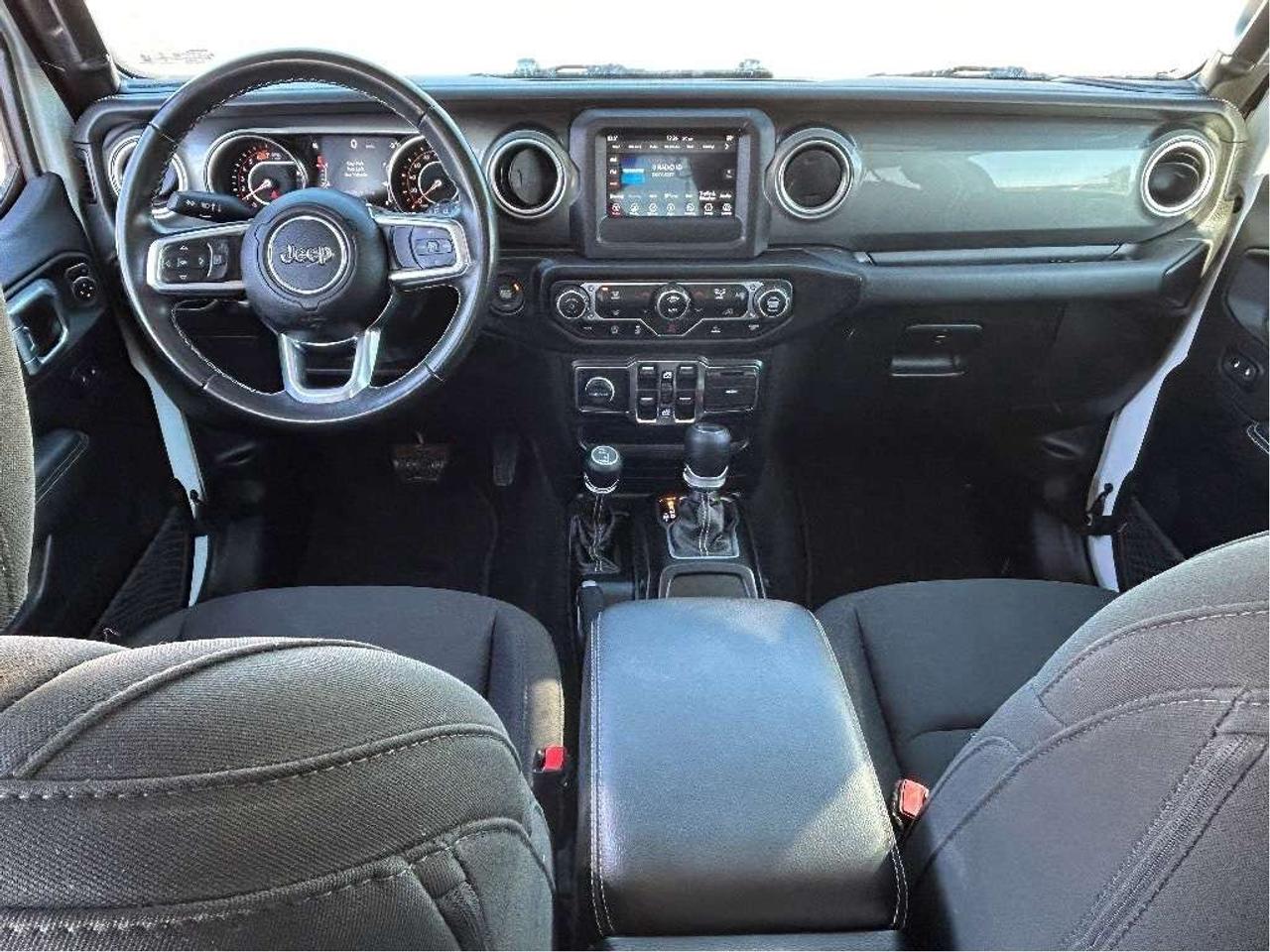 2021 Jeep Wrangler Unlimited Sahara CALL BELLEVILLE 613-961-8848 Photo