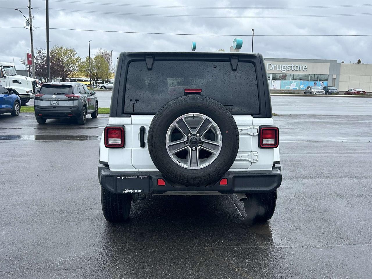 2021 Jeep Wrangler Unlimited Sahara CALL BELLEVILLE 613-961-8848 Photo