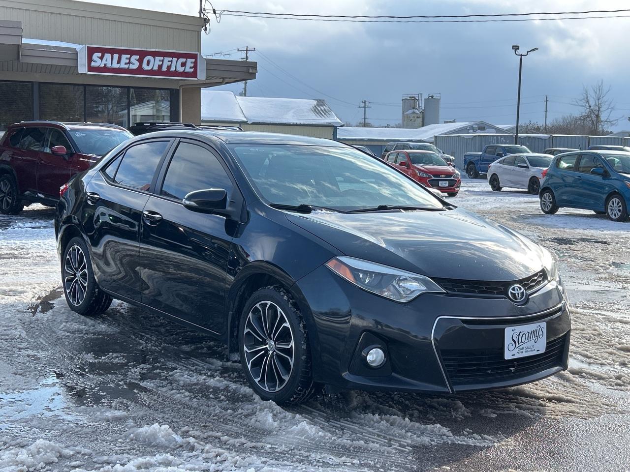 2015 Toyota Corolla S LEATHER/PWR SUNROOF/BACKUP CAM CALL PICTON 160K Photo