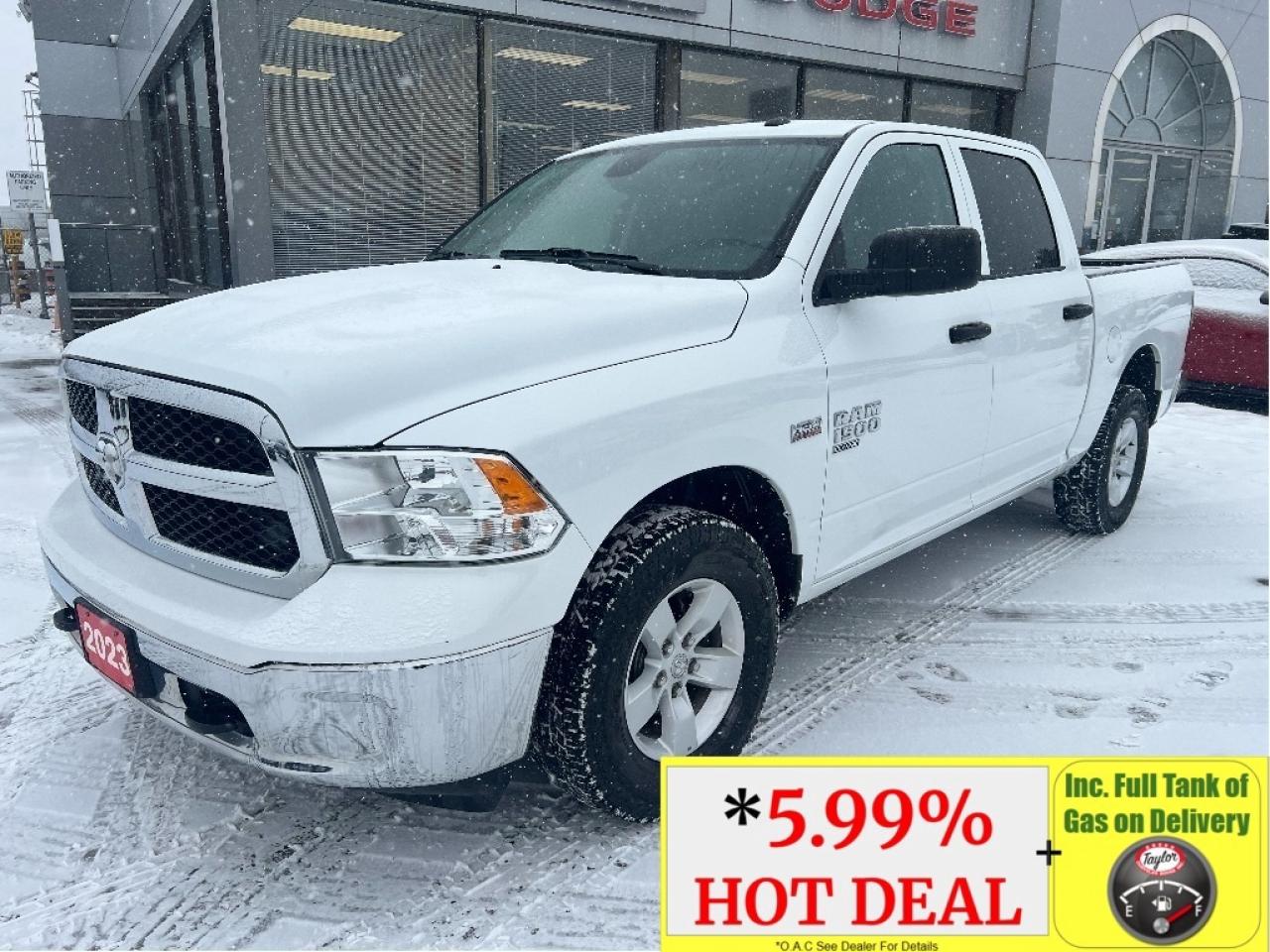 2023 RAM 1500 Classic SLT Crew 4x4 HEMI V8 *HITCH *PWR SEAT *LOW KMS Photo
