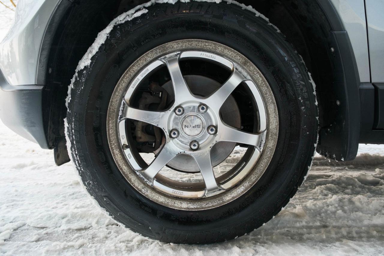 2008 Honda CR-V EX 4WD AT   2 Sets of Wheels Photo
