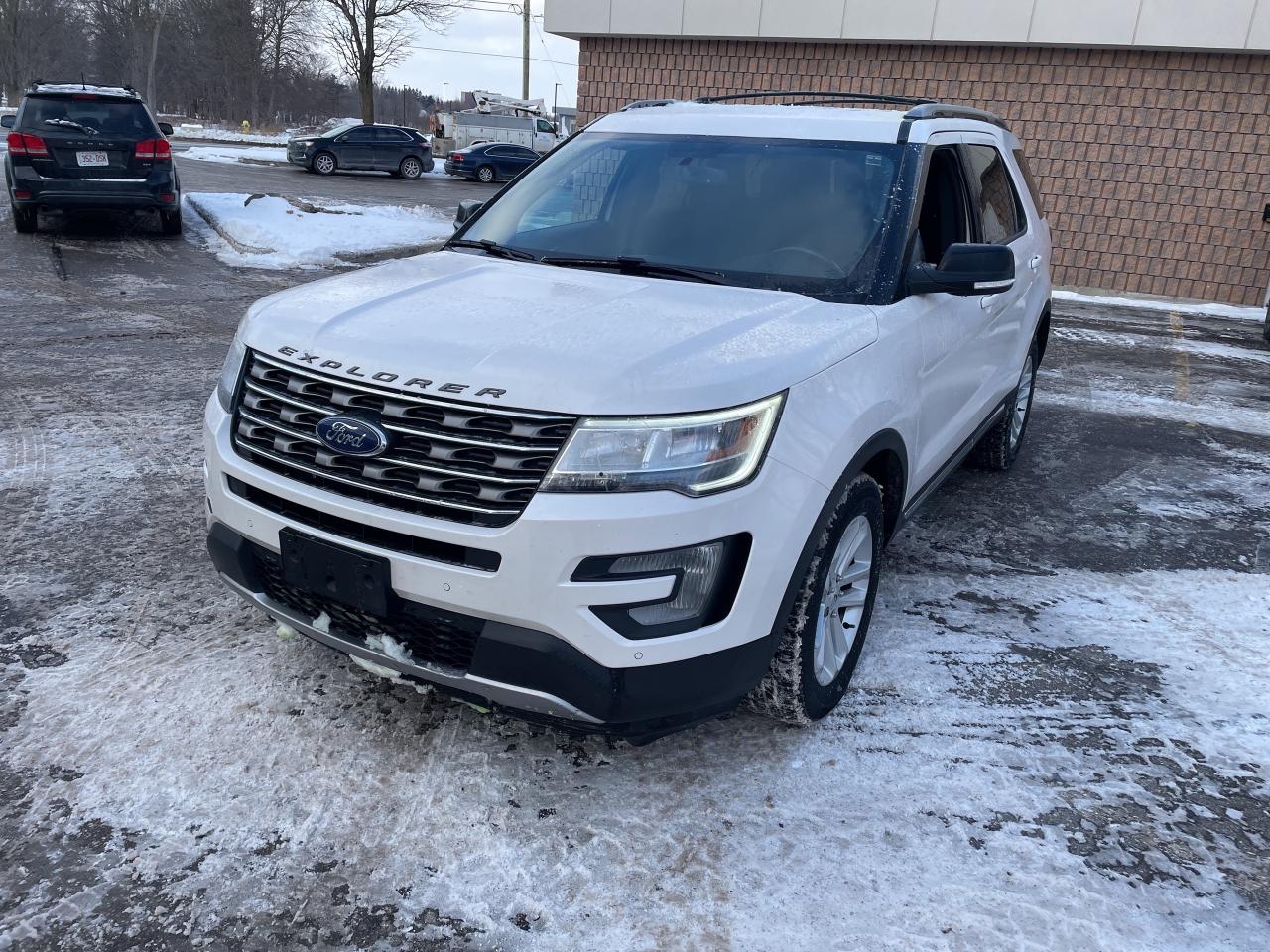 2017 Ford Explorer XLT Photo