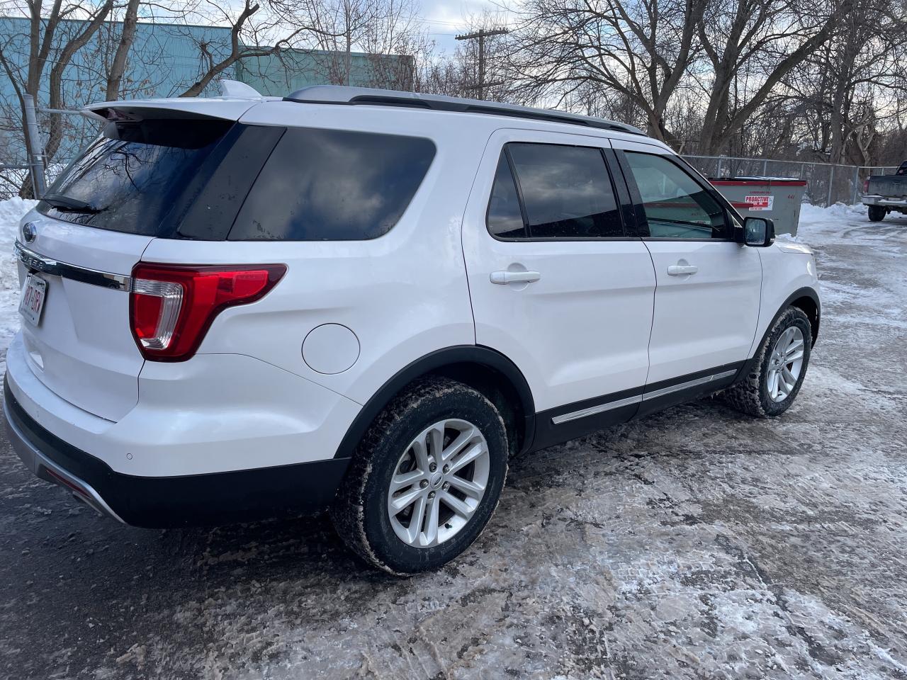 2017 Ford Explorer XLT Photo