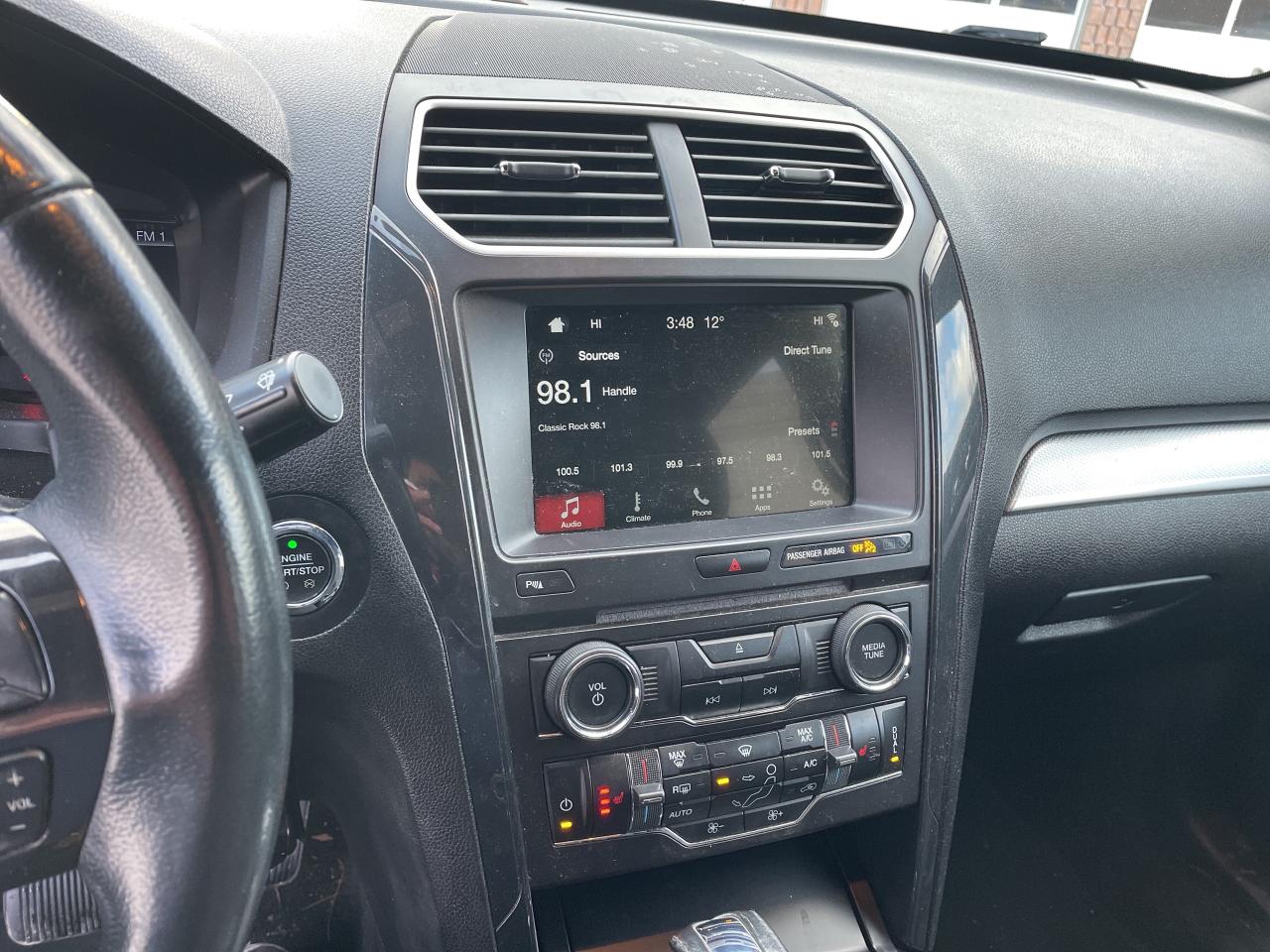 2017 Ford Explorer XLT Photo