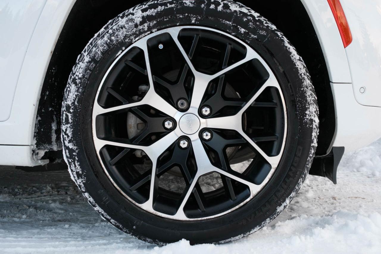 2022 Jeep Grand Cherokee Summit Reserve 4WD Photo