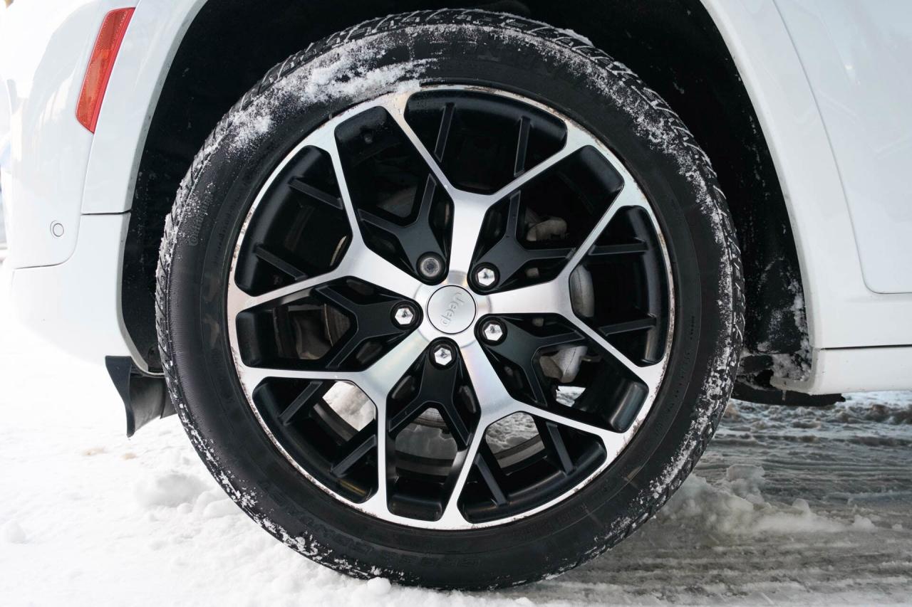 2022 Jeep Grand Cherokee Summit Reserve 4WD Photo