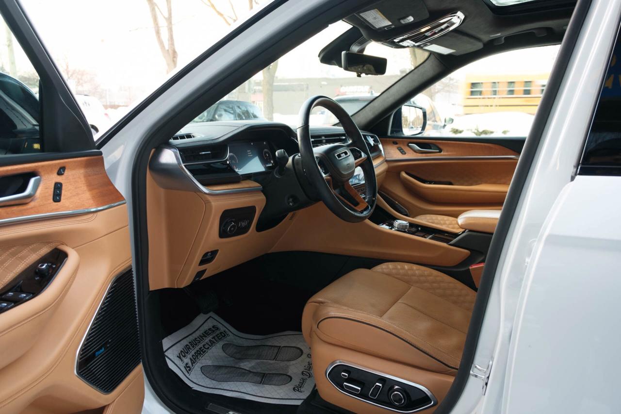 2022 Jeep Grand Cherokee Summit Reserve 4WD Photo