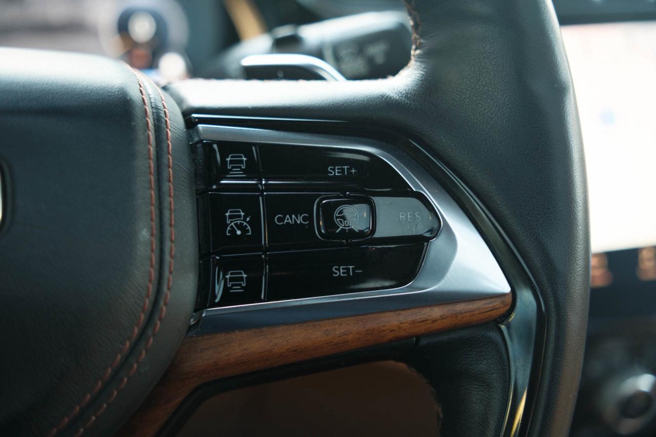 2022 Jeep Grand Cherokee Summit Reserve 4WD Photo