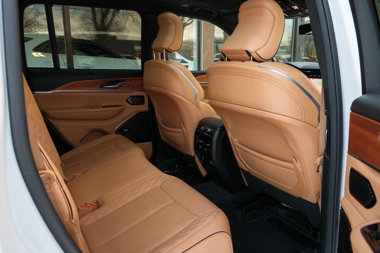 2022 Jeep Grand Cherokee Summit Reserve 4WD Photo