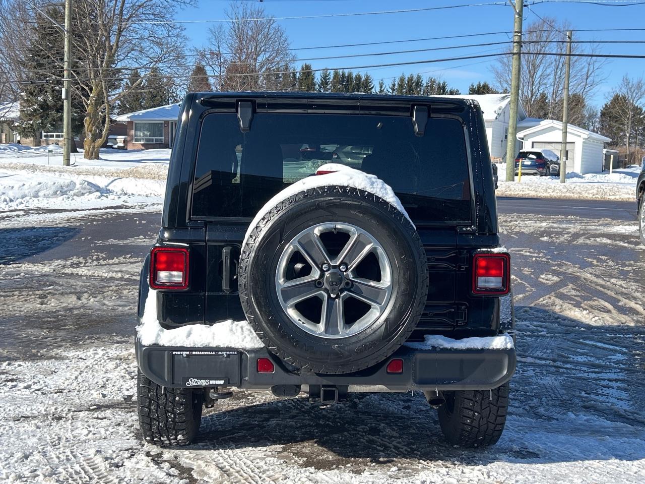 2022 Jeep Wrangler Unlimited Sahara 3.6L/4X4/NAV  CALL PICTON 74K KMS Photo