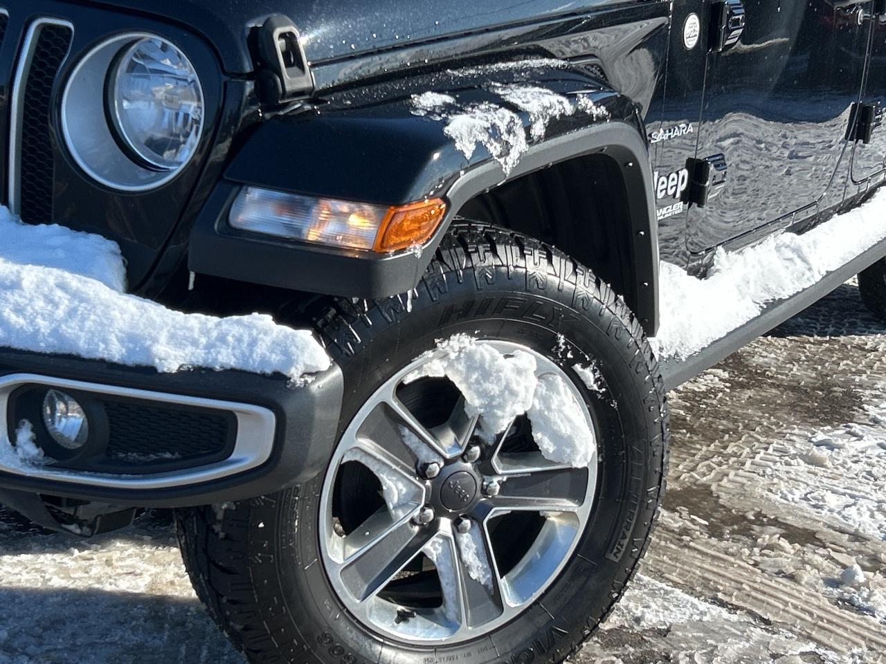 2022 Jeep Wrangler Unlimited Sahara 3.6L/4X4/NAV  CALL PICTON 74K KMS Photo