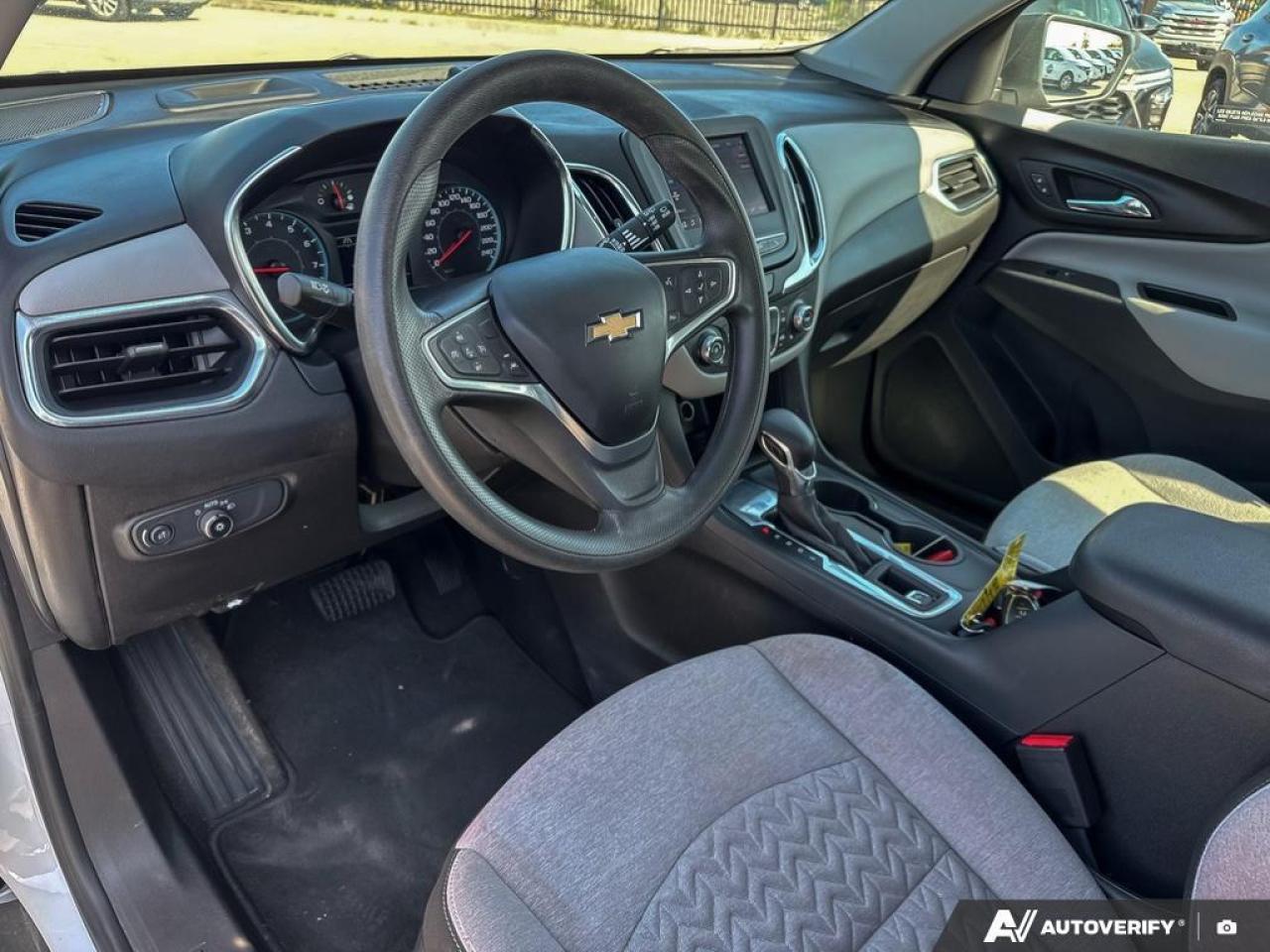 2023 Chevrolet Equinox LS FWD   HTD SEATS   REMTE START   APPLE CARPLAY Photo