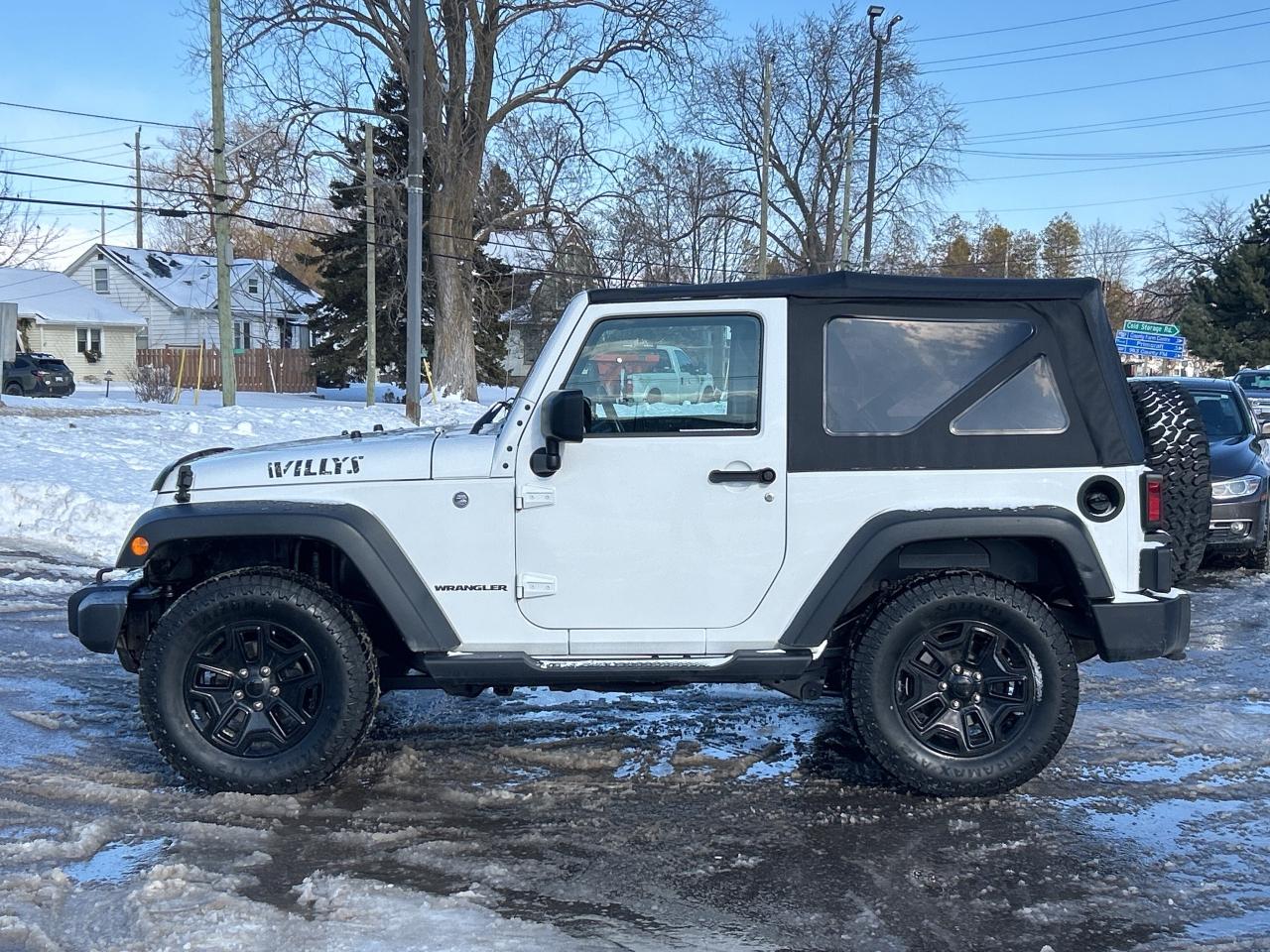 2017 Jeep Wrangler Willys Wheeler   CALL PICTON 115K KM'S Photo
