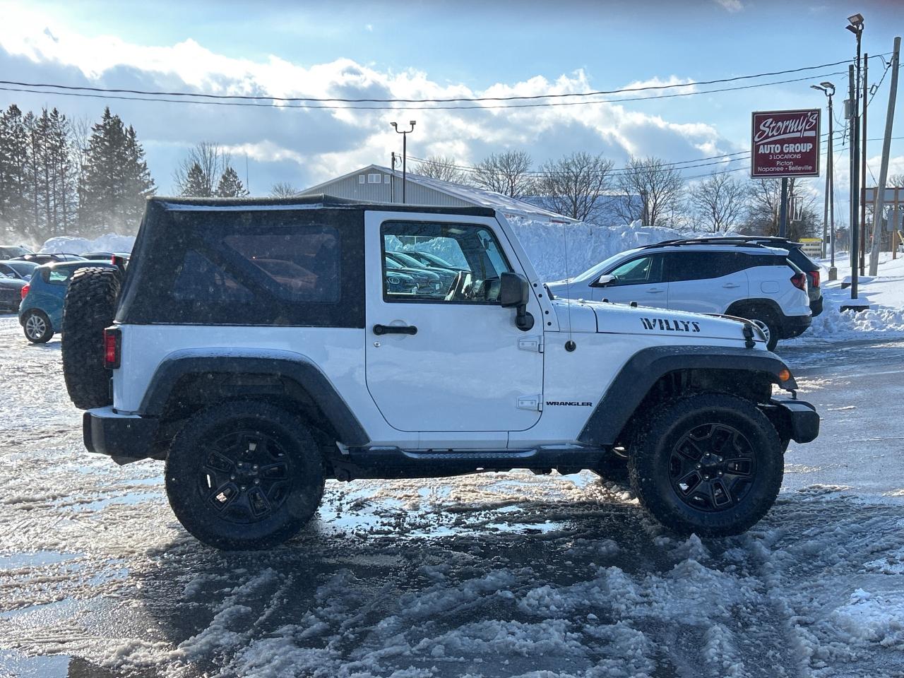 2017 Jeep Wrangler Willys Wheeler   CALL PICTON 115K KM'S Photo