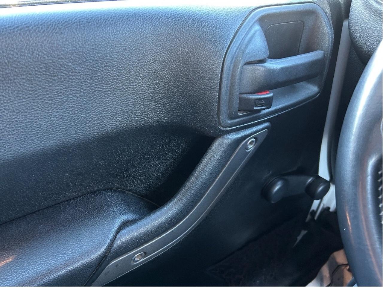 2017 Jeep Wrangler Willys Wheeler   CALL PICTON 115K KM'S Photo