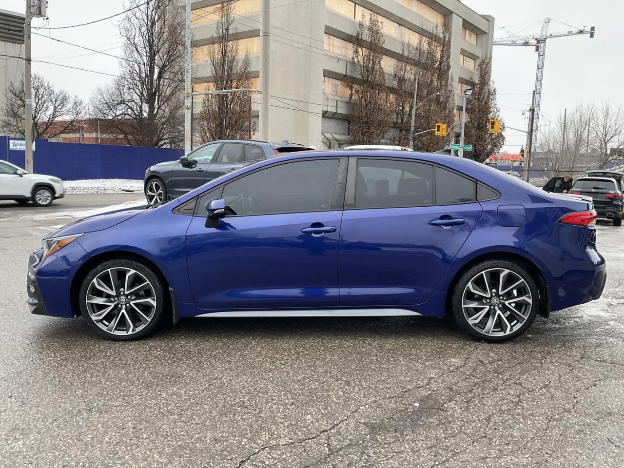2021 Toyota Corolla SE UPGRADE - SAFETY SENSE! BACK-UP CAM! BSM! SUNRO Photo3