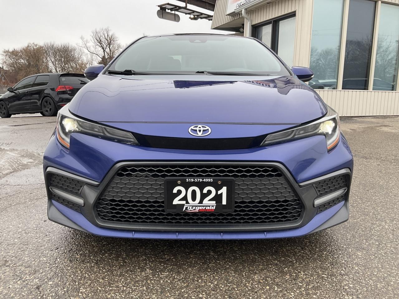 2021 Toyota Corolla SE UPGRADE - SAFETY SENSE! BACK-UP CAM! BSM! SUNRO Photo