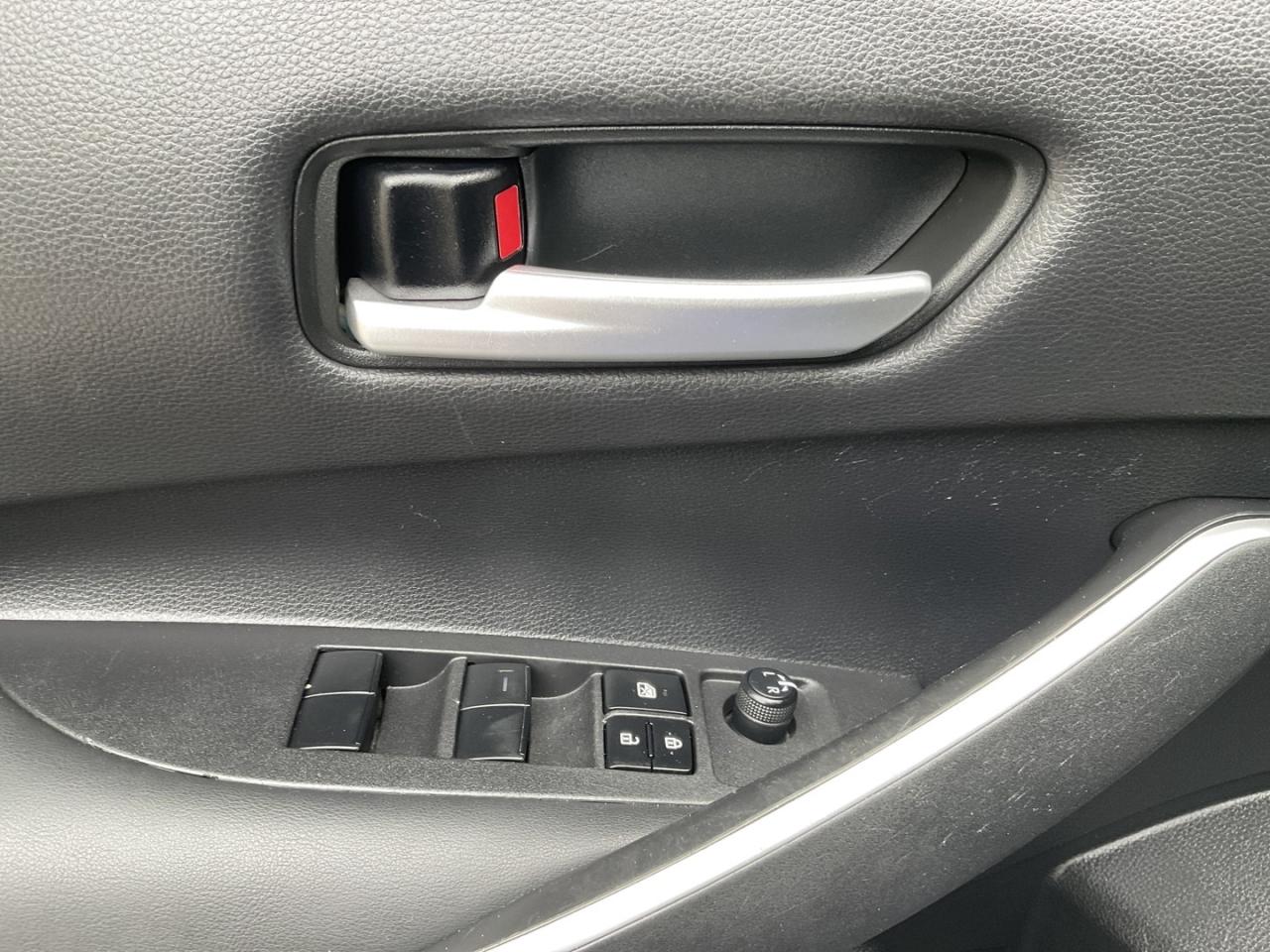 2021 Toyota Corolla SE UPGRADE - SAFETY SENSE! BACK-UP CAM! BSM! SUNRO Photo