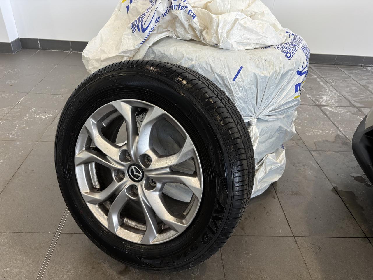 2022 Mazda CX-3 GS   2 SETS OF TIRES/RIMS   CLEAN CARFAX   SUNROOF Photo