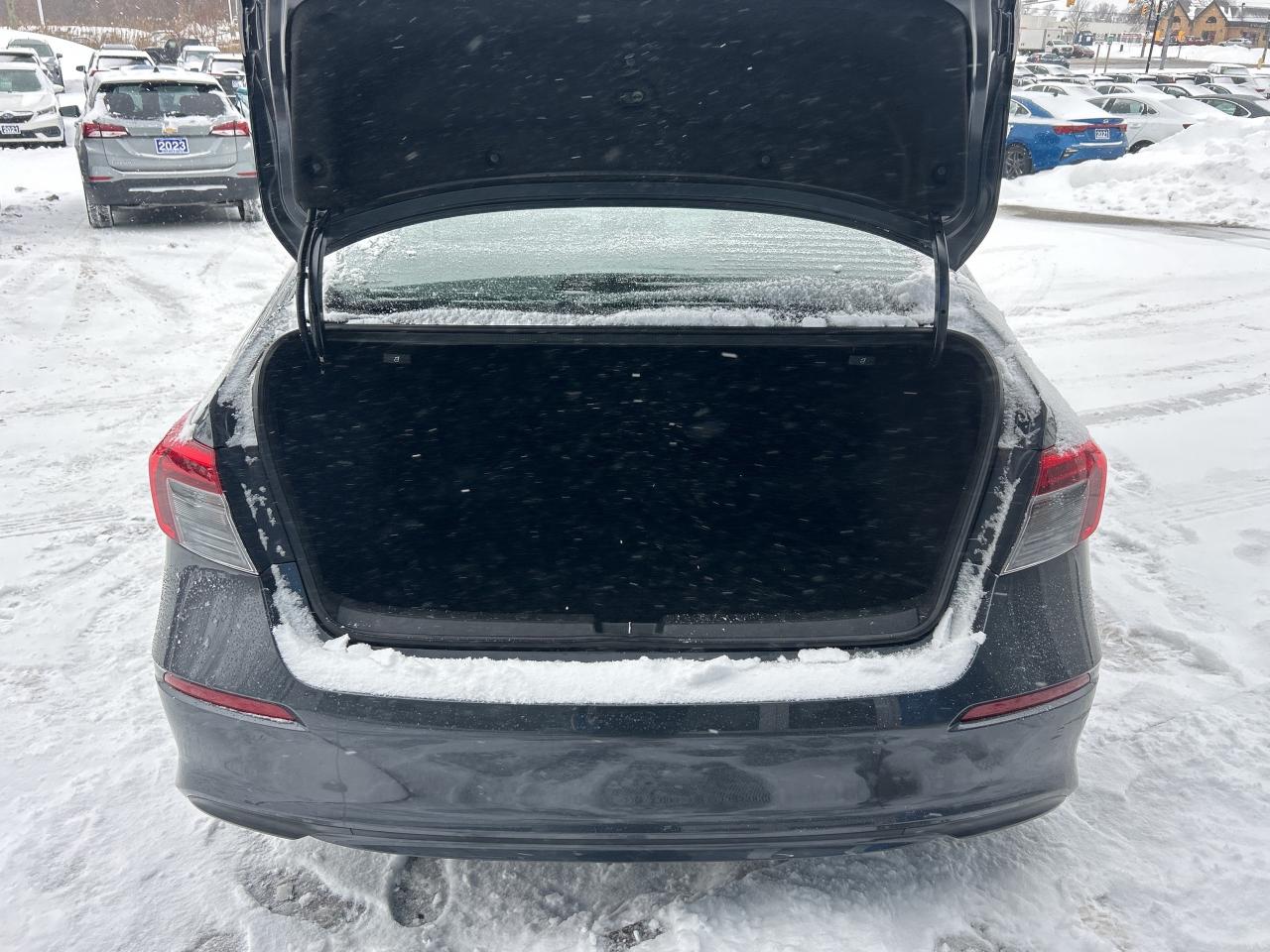 2022 Honda Civic Sedan LX Photo