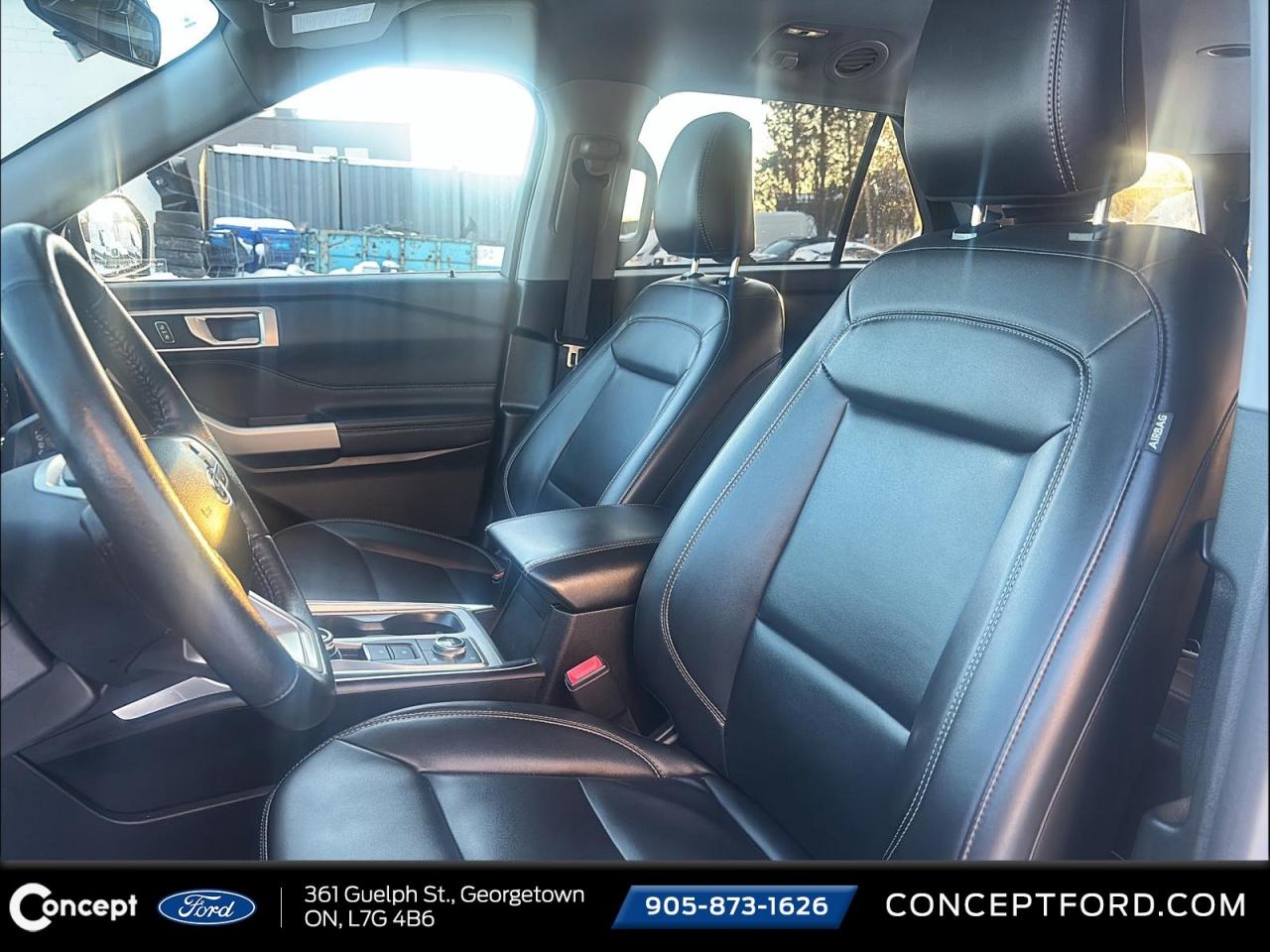 2024 Ford Explorer XLT   4WD   202A PKG Photo4