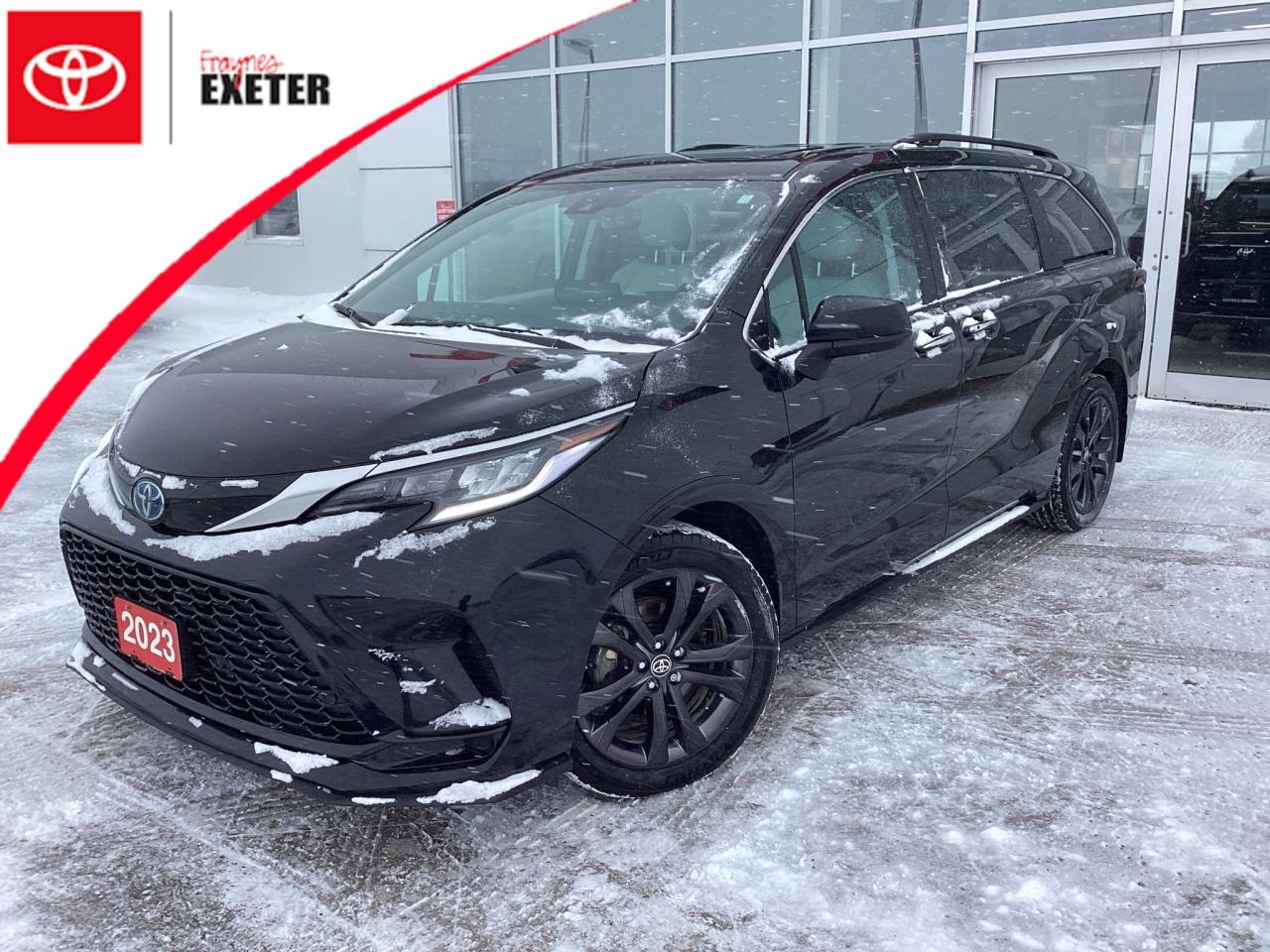 2023 Toyota Sienna XSE 7-Passenger FWD Photo0