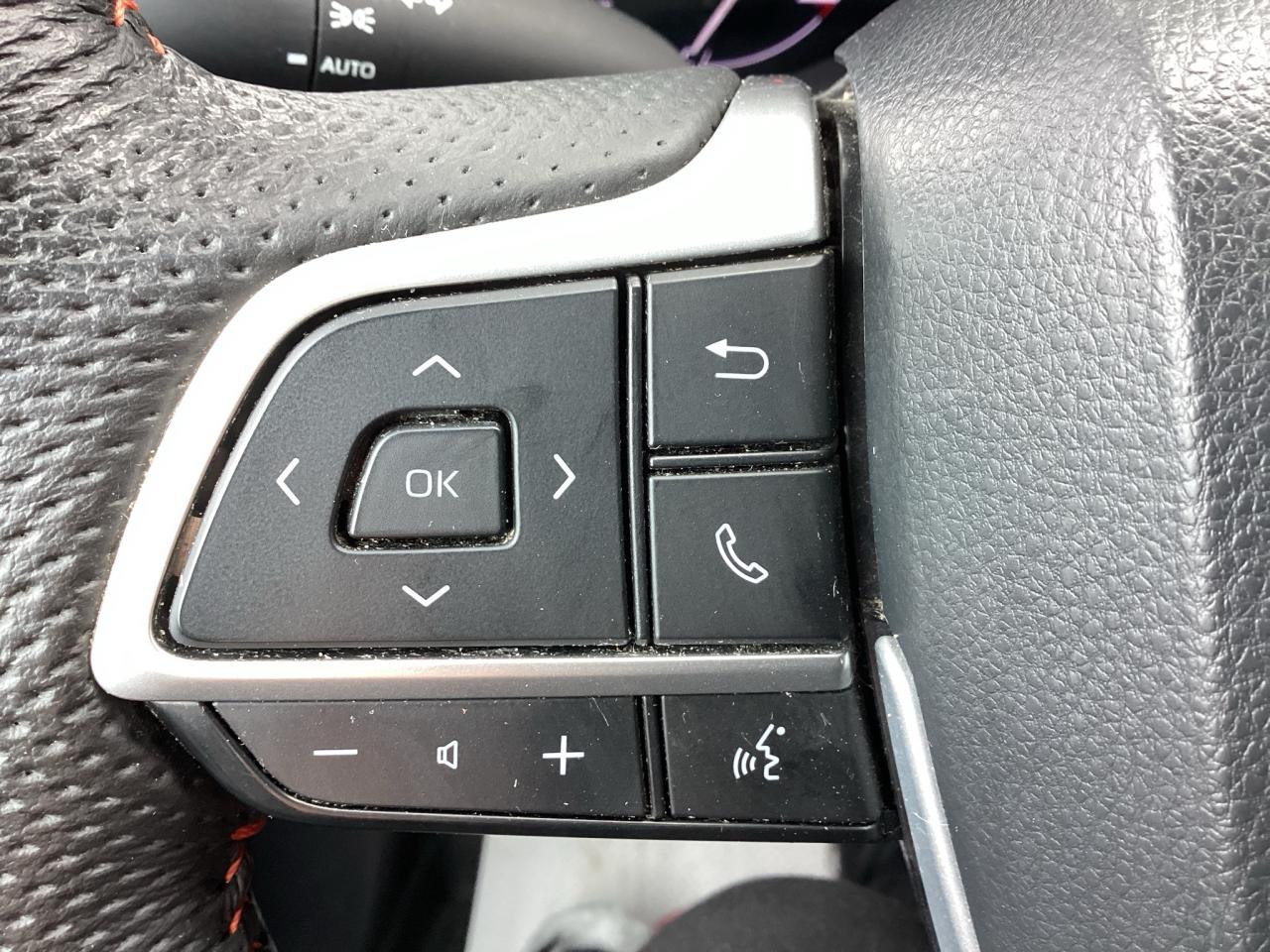 2023 Toyota Sienna XSE 7-Passenger FWD Photo