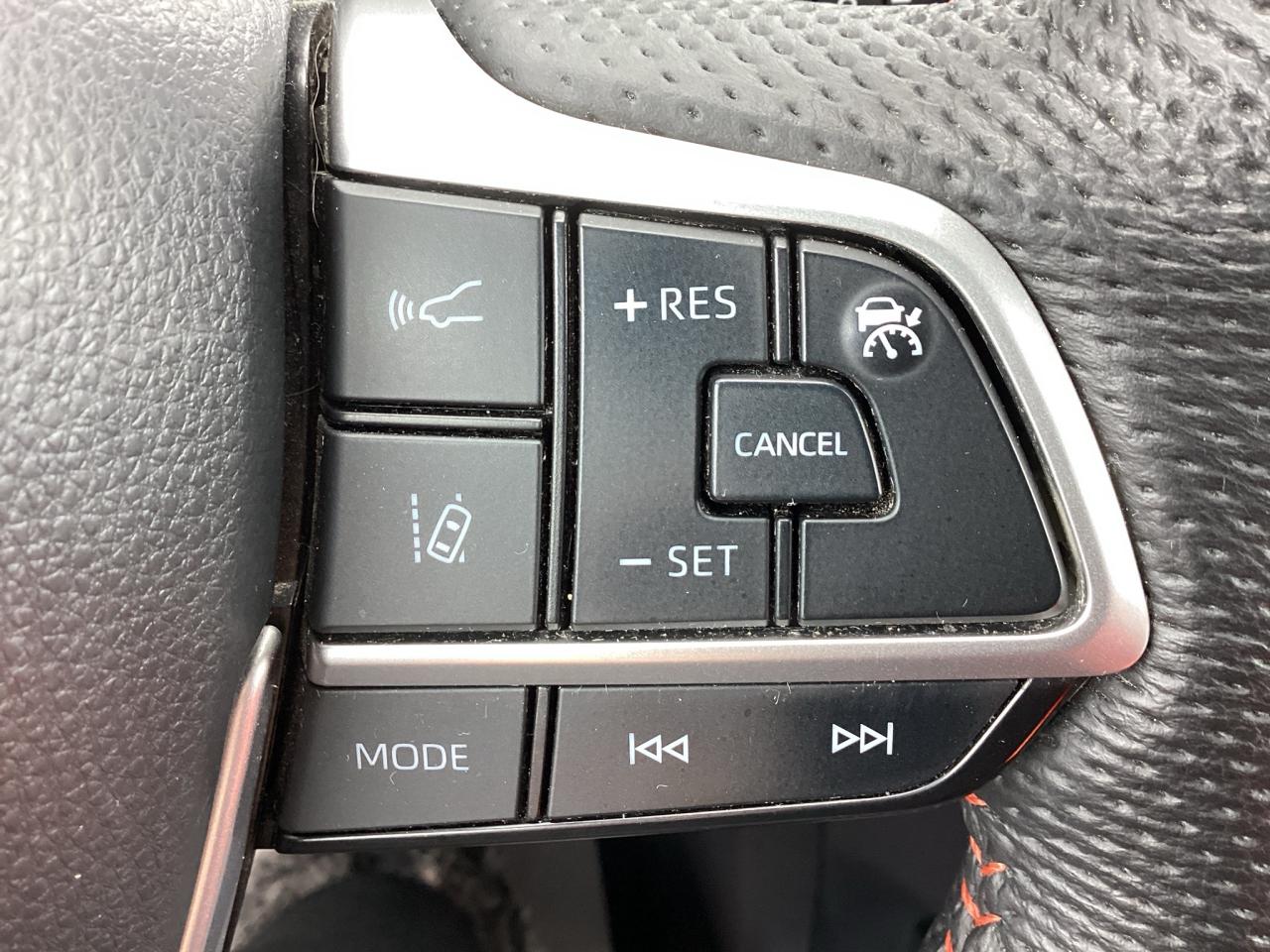 2023 Toyota Sienna XSE 7-Passenger FWD Photo